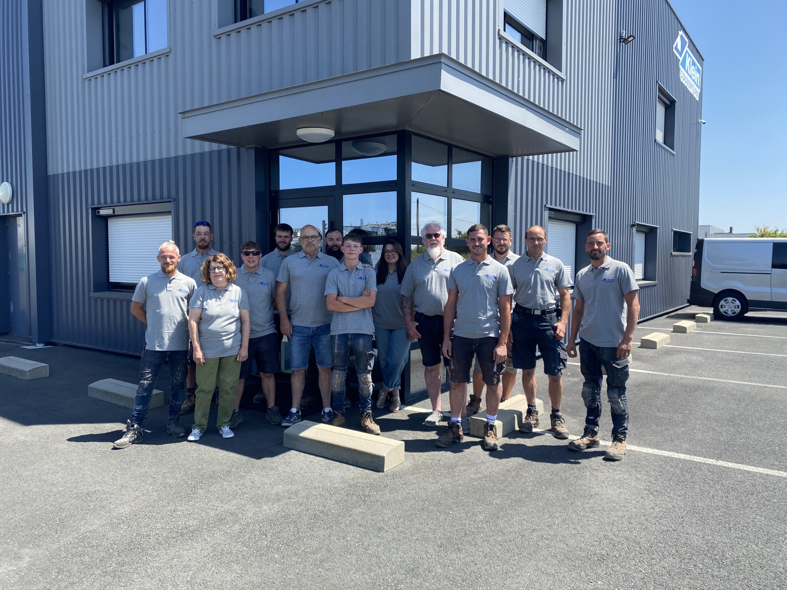Photo équipe KLEIN Couverture